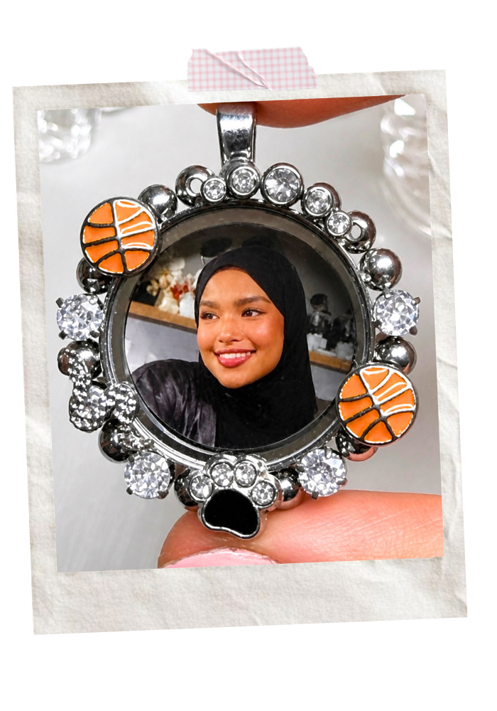 Yara's Locket (medium)